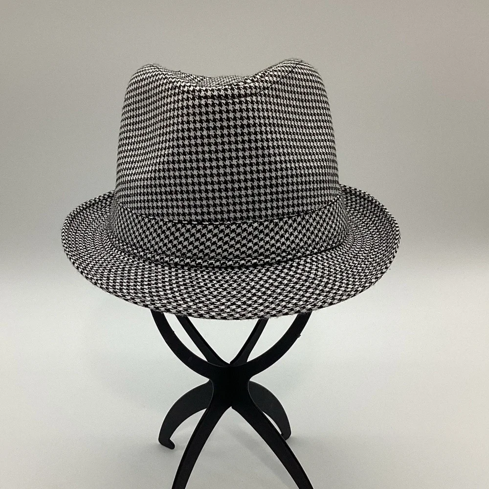 1819. Unisex Black & White Houndstooth Fedora NWT